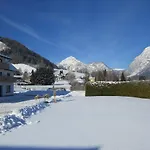 Loy Szálloda 3*